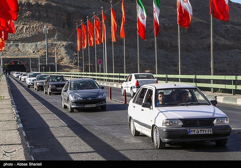تردد روان در آزادراه تهران-شمال و ترافیک سنگین در جاده چالوس
