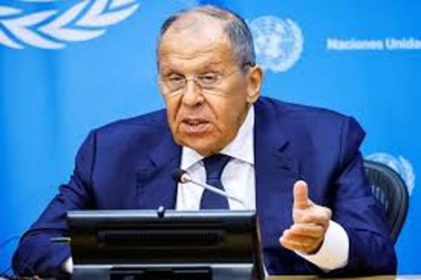 غرب عمداً تلاش می‌کند تا از مذاکرات ایران با آمریکا جلوگیری کند